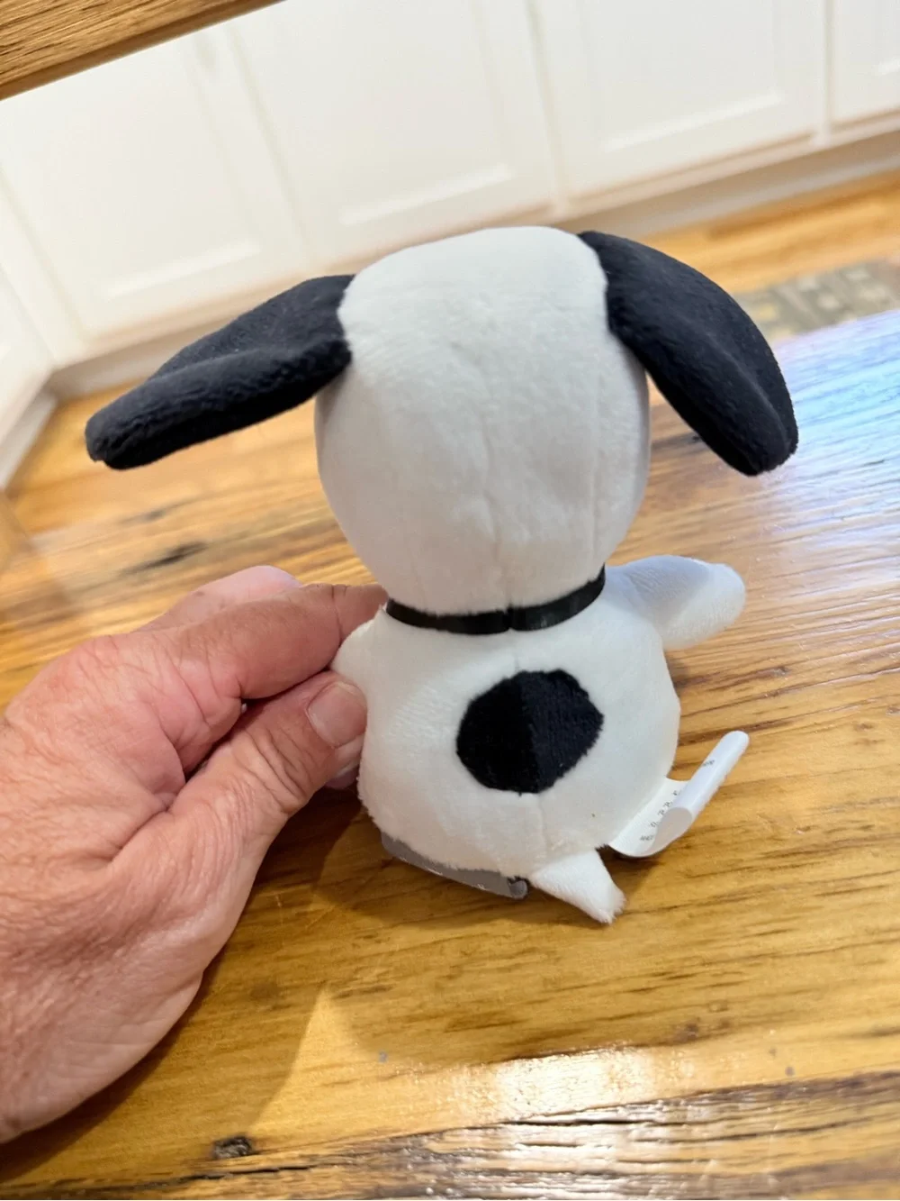 Hallmark Peanuts Snoopy Plush Dog, Small 6-14 in, White/Black, 2023